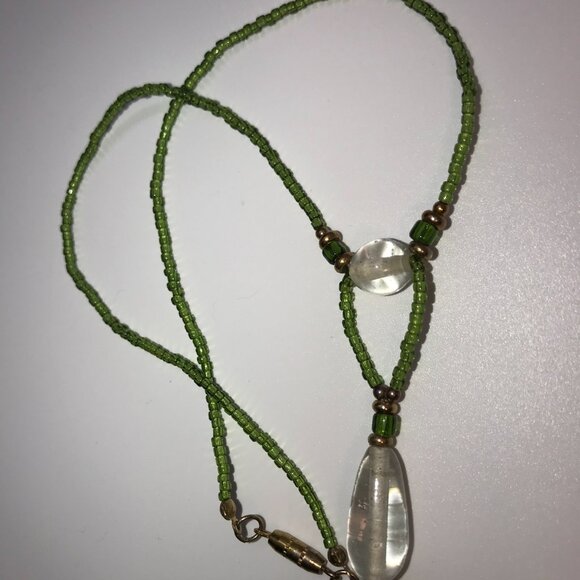 **Host Pick** 15 1/2" Green and Clear Beaded Necklace **Host Pick** - Picture 5 of 6